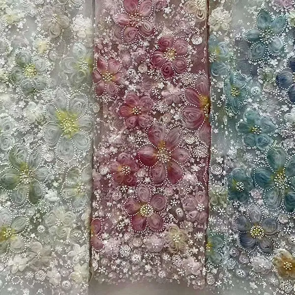 Tkanina siatkowa z haftem kwiatowym 3D z cekinami i koralikami